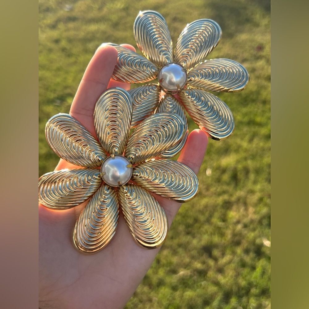 Oversized Gold-Tone Floral Earrings with pearl Accents - Picture 9 of 11